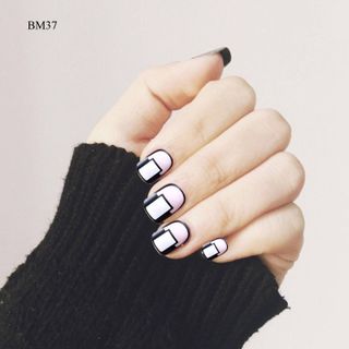 Bộ 24 Móng Tay Gỉa Vuông Đen BM37