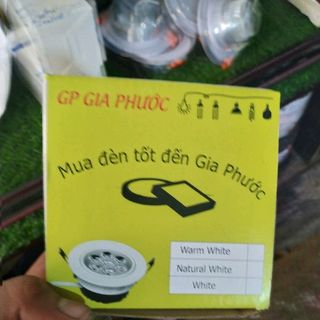 đèn mắt trâu không chân lưu