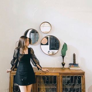 Đầm đen tay voan