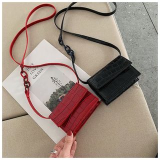 Túi nữ đeo chéo vân rắn Size Nhỏ D551