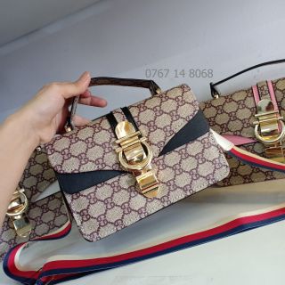 Túi Đeo Chéo Khóa Ô