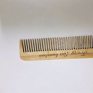 lược tre bỏ túi khách sạn