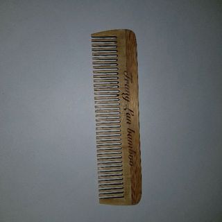 lược tre bỏ túi khách sạn