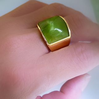 Nhẫn mặt đá mắt mèo phong thủy