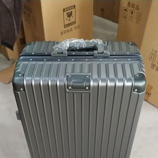 Vali hợp kim khóa sập - Thanh lý số lượng lớn