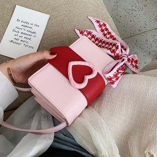 Kèm Nơ Túi Nữ Đeo Chéo Chữ LOVE Ngọt Ngào Sang Trọng D633