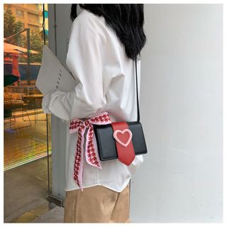 Kèm Nơ Túi Nữ Đeo Chéo Chữ LOVE Ngọt Ngào Sang Trọng D633