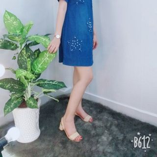 Đầm Jean oversize hở vai STAR kết ngọc trai cao cấp - TP1317B