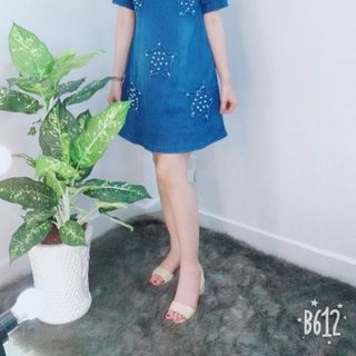 Đầm Jean oversize hở vai STAR kết ngọc trai cao cấp - TP1317B