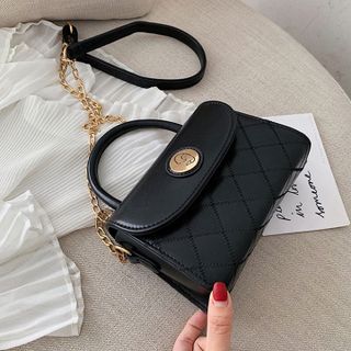 Túi đeo chéo hình thoi có tay cầm Hottrend D539