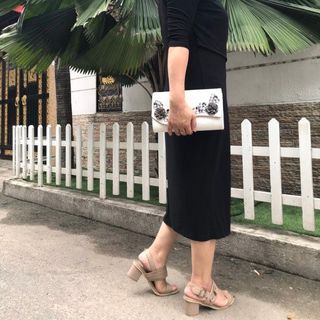 đầm ema cột eo