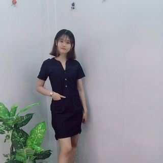 Đầm Jean Phối Túi Cổ Trụ Thanh Lịch - TP618B