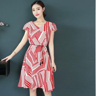 Đầm Xòe Cổ Tim Phối Họa Tiết Lập Thể Đỏ Cách Điệu - TP1695A