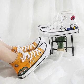 Giày cao cổ nữ hình đáng yêu