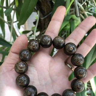 Trầm hương sánh chìm Hàng ghép tự nhiên 100