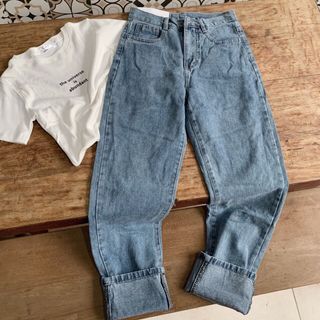 Quần Baggy xắn lai