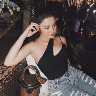 Áo vạt chéo sexy