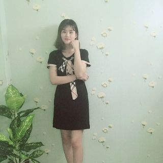 Đầm thun suông đen cột nơ viền tay cách điệu - TP1678B