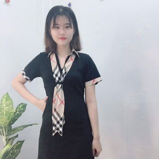 Đầm thun đỏ cổ sơ mi viền tay kèm khăn sành điệu - TP1686B
