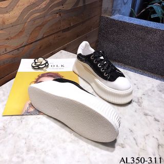 Giày bata kim