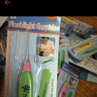 bộ lấy ráy tai có đèn