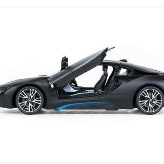 ô tô điều khiển từ xa i8