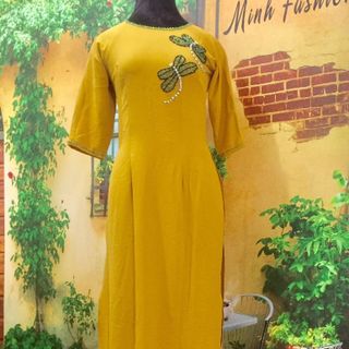 Áo dài truyền thống chuồn chuồn vàng