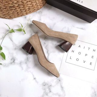 Giày bít da lộn 5p gót gỗ siêu sang