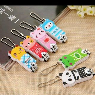 bấm móng tay hoạt hình