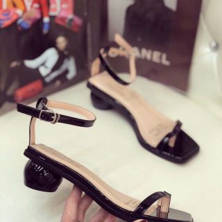 Sandal gót vuông sang chảnh