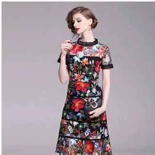 Đầm ren thêu nhập cao cấp