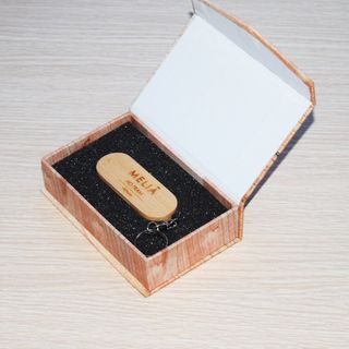 cung câp usb quà tặng in khắc logo giá rẻ,usb gỗ xoay,usb khắc logo,usb