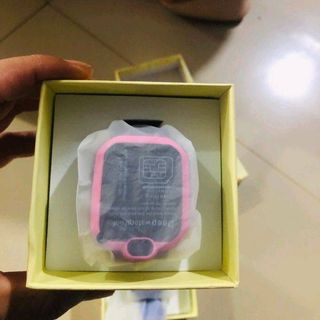 Đồng hồ định vị Q20