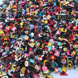 Jibbitz sticker đồ gắn dép crocs