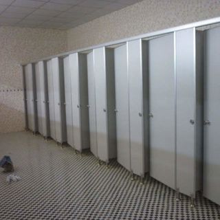 Chuyên thi công kính cường lực và vách compact