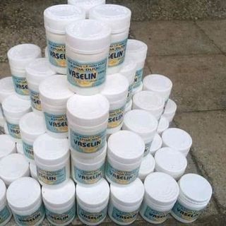 KEM NẺ VASELINE VIỆN BỎNG QUỐC GIA