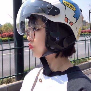 CHONG CHÓNG GẮN MŨ BẢO HIỂM