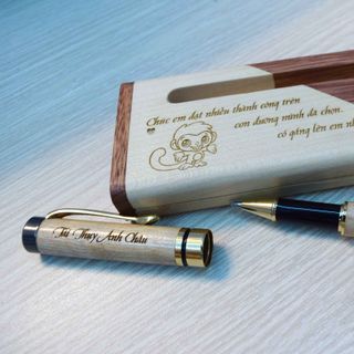 chuyên cung cấp bút gỗ quà tặng in khắc logo theo yêu cầu
