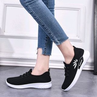 giày thể thao sao