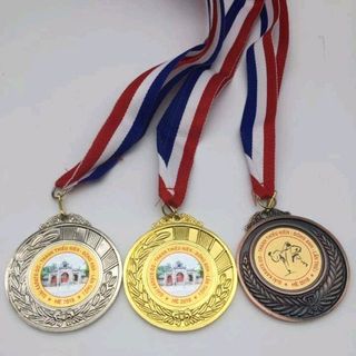 huy chương trao giải