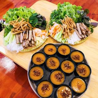 Nem nướng Nha Trang - Nem sống