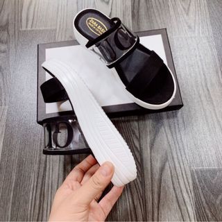 Dép quai ngang đế xuồng