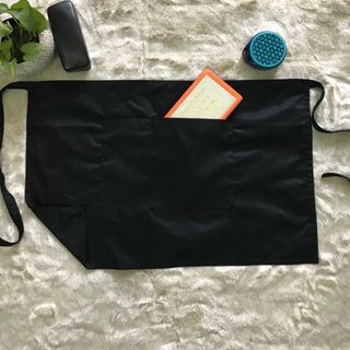 Tạp dề ngắn màu đen phục vụ quán ăn