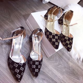 Giày sandal hai mau