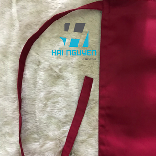 Tạp dề yếm màu đỏ đô