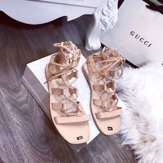 Giày sandal cột dây