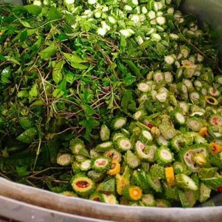 nước tắm thảo dược cho bé