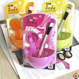 Bát trộn mặt lạ