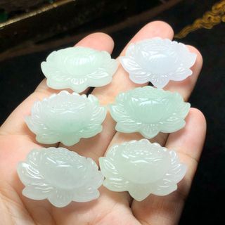 Mặt dây chuyền hoa sen ngọc cẩm thạch