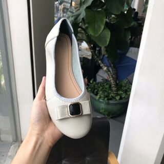 Búp bê da thật khóa mới xinh